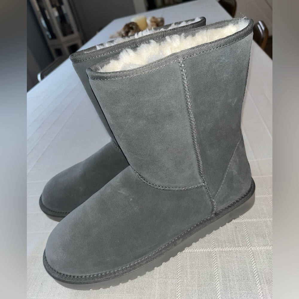 Kookaburra Ugg boots!!